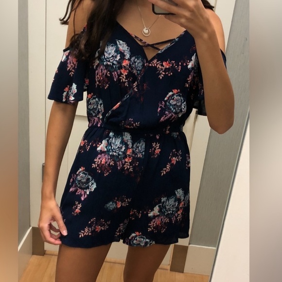 Womens beautiful summer romper - Picture 1 of 4